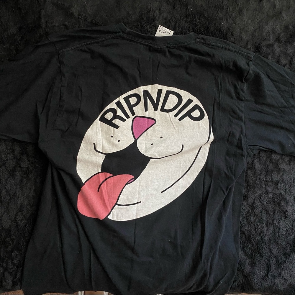 RIPNDIP black t-shirt🛹